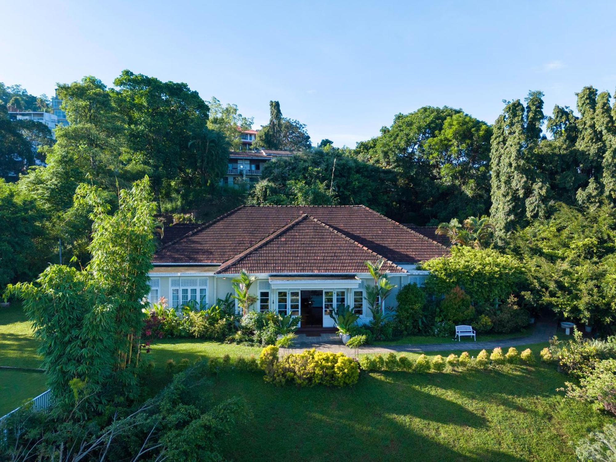 Castle Hill Bungalow Kandy Esterno foto